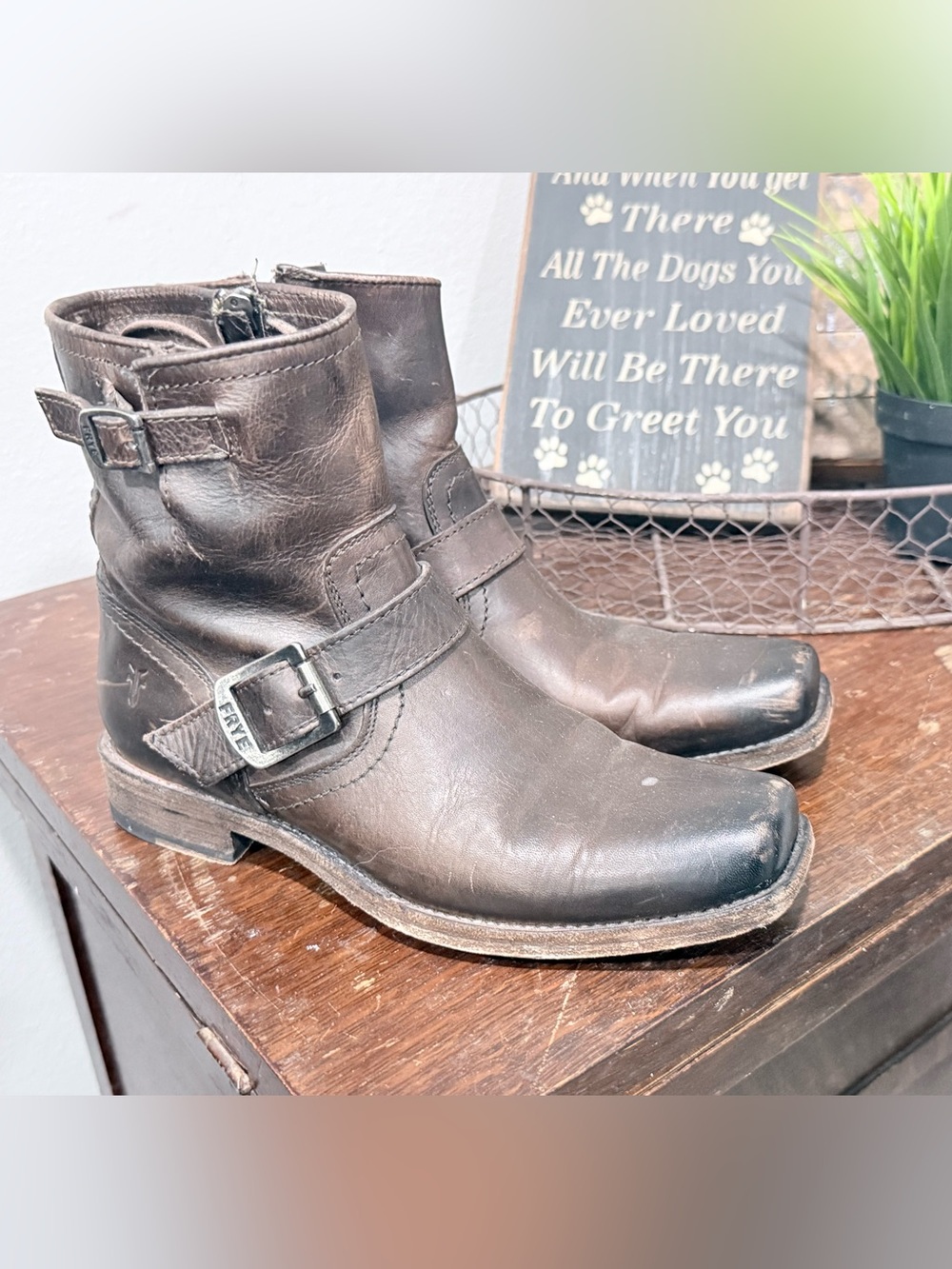 Frye Smith Engineer Brown Leather Zipper moto boot, W9 OR M7.5